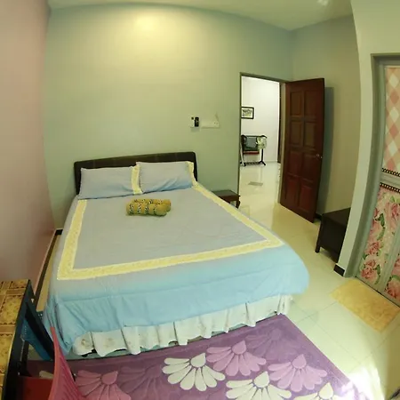 Twin Castle Homestay Kuala Pilah Exterior photo